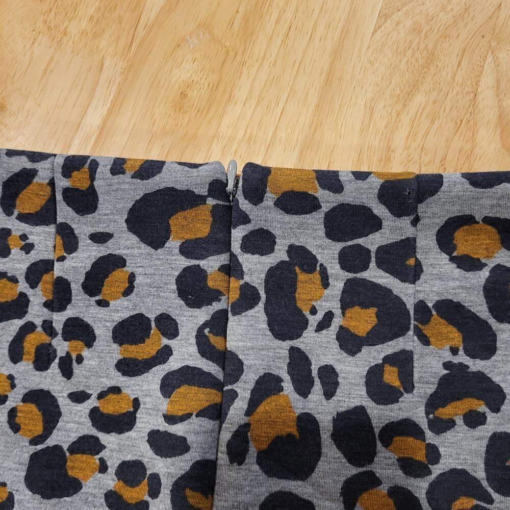 Knit H&M Grey Leopard Print Knee Length Pencil Invisible Zipper Small 30" Waist - Picture 8 of 10